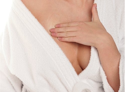 Nâng ngực chảy xệ có AN TOÀN  không? Yếu tố nào quyết định